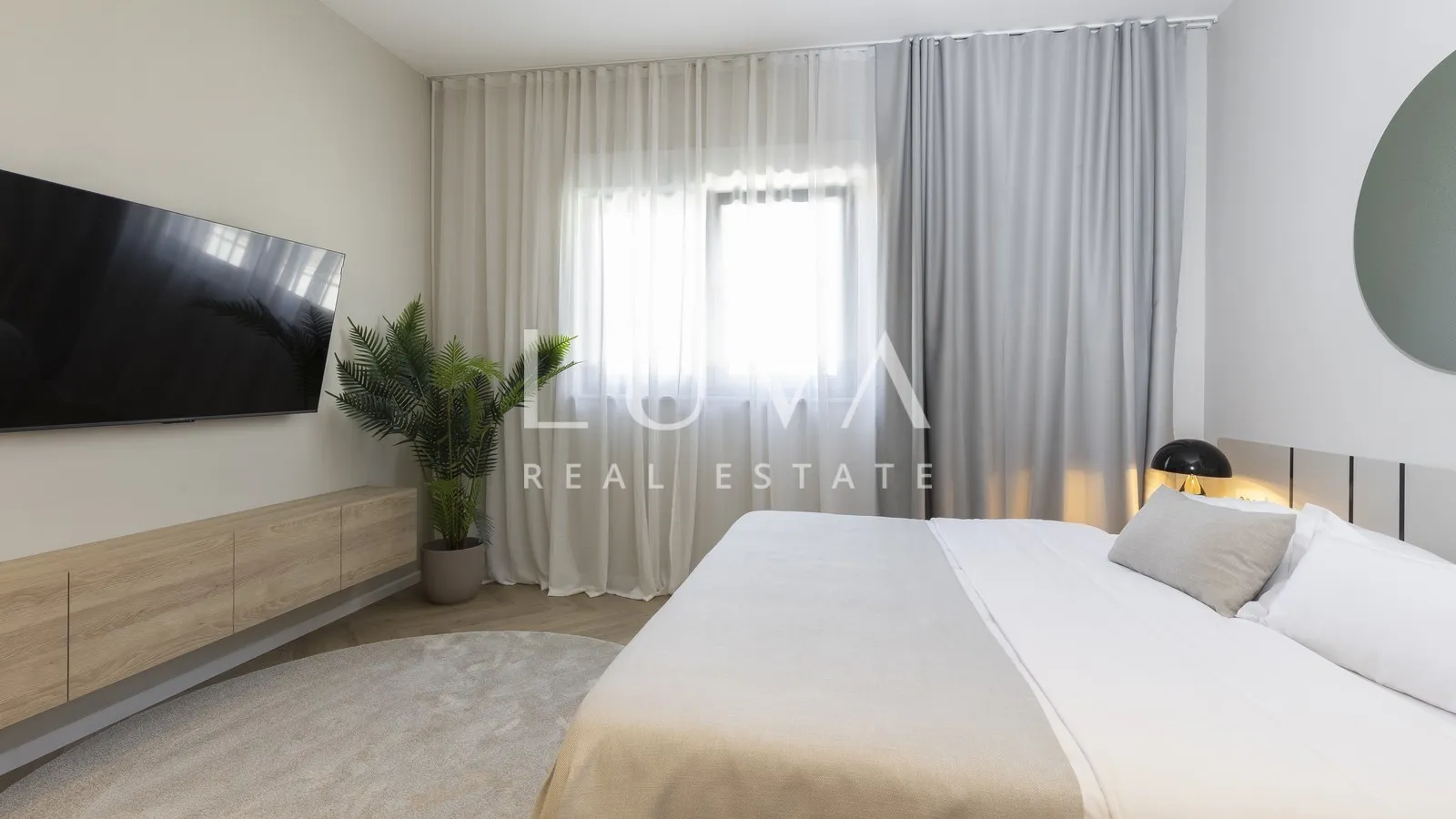Split, luxuriöse Villa mit Meerblick, 220 m² zur langfristigen Miete