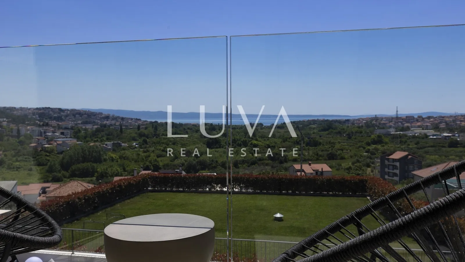 Split, luxuriöse Villa mit Meerblick, 220 m² zur langfristigen Miete