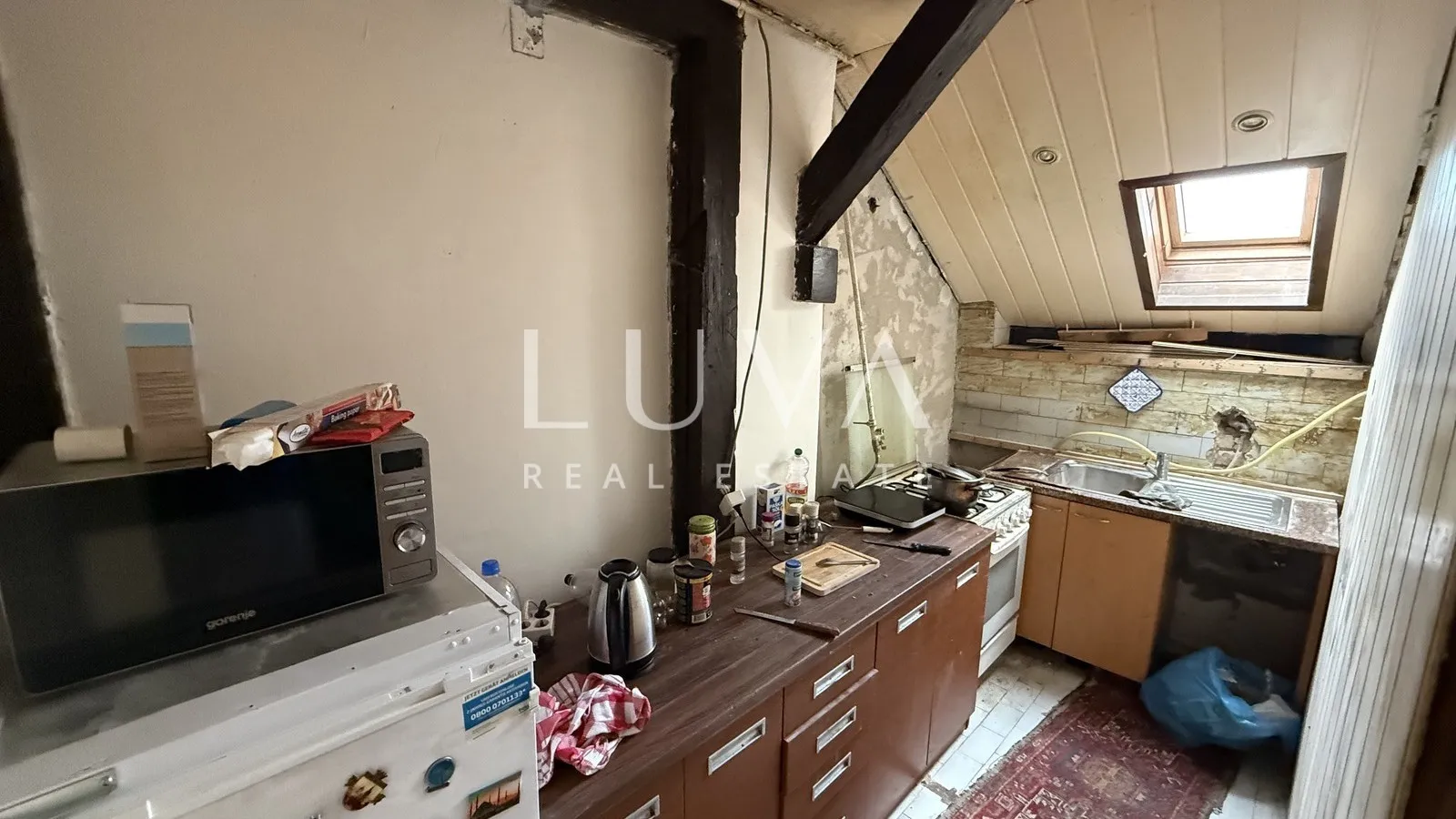 Zagreb, Britanski trg, 4s stan za renovaciju, 142 m²