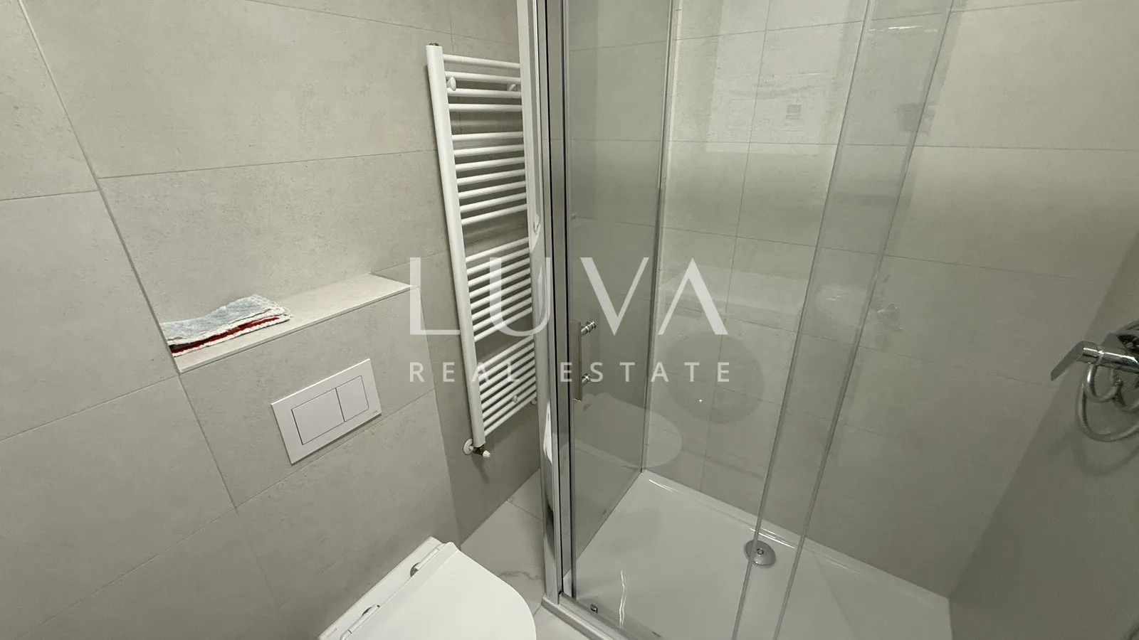 Zagreb, Vukomerec, novouređeni stan s 2S, 84 m²