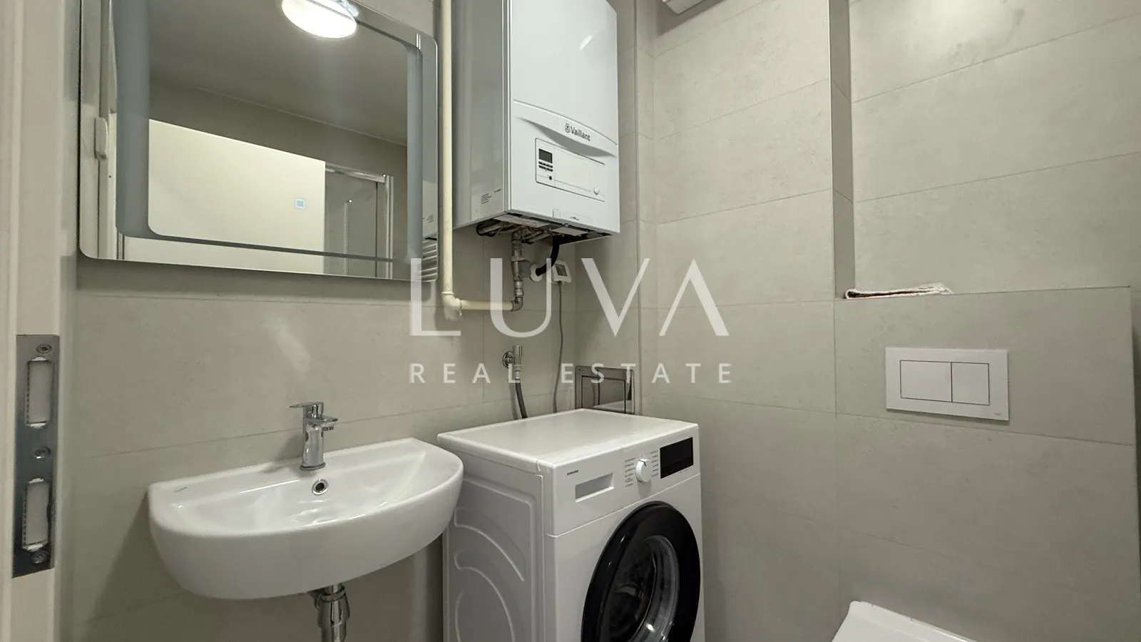 Zagreb, Vukomerec, novouređeni stan s 2S, 84 m²