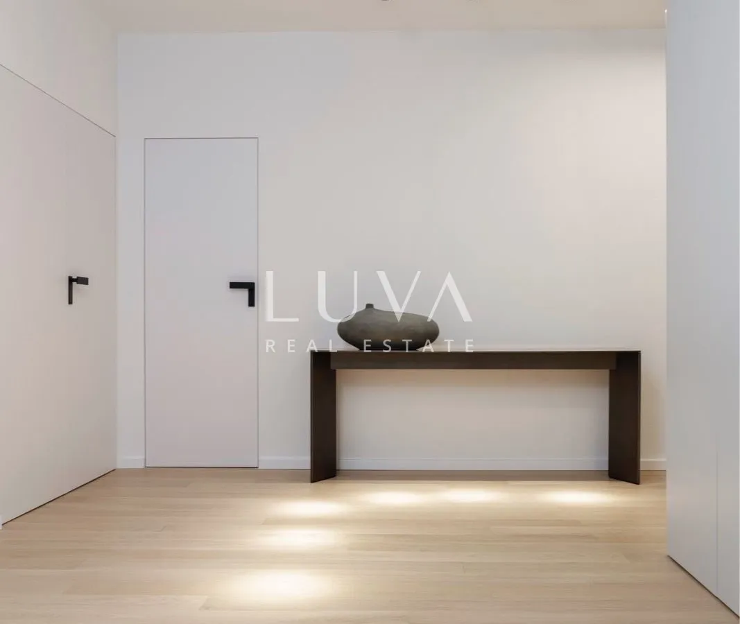 Zagreb, Srebrnjak, designer furnished apartment for sale