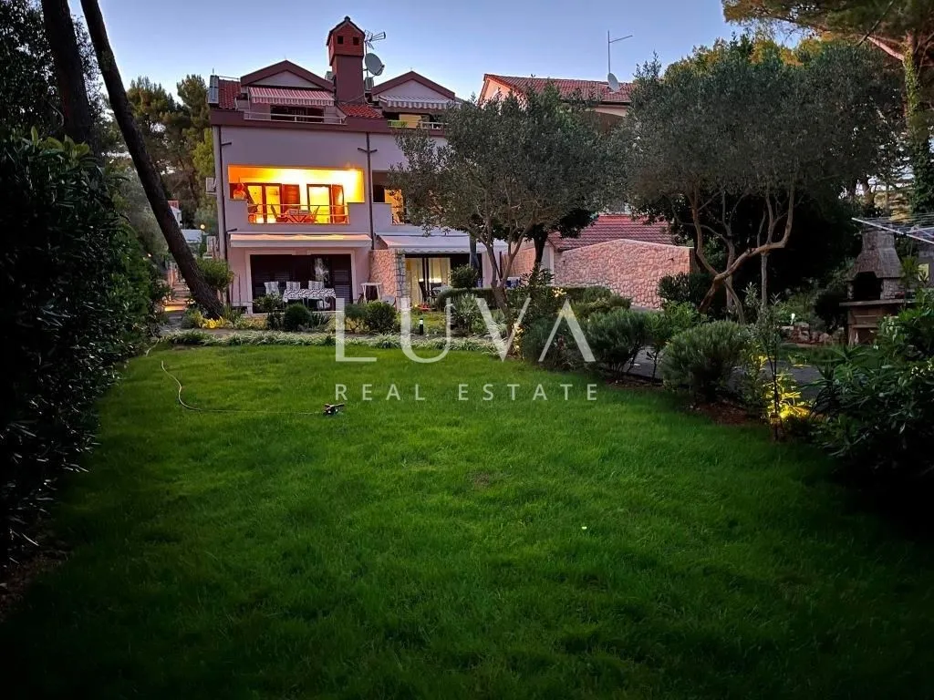 Mali Lošinj, Artatore, house first row to the sea for sale