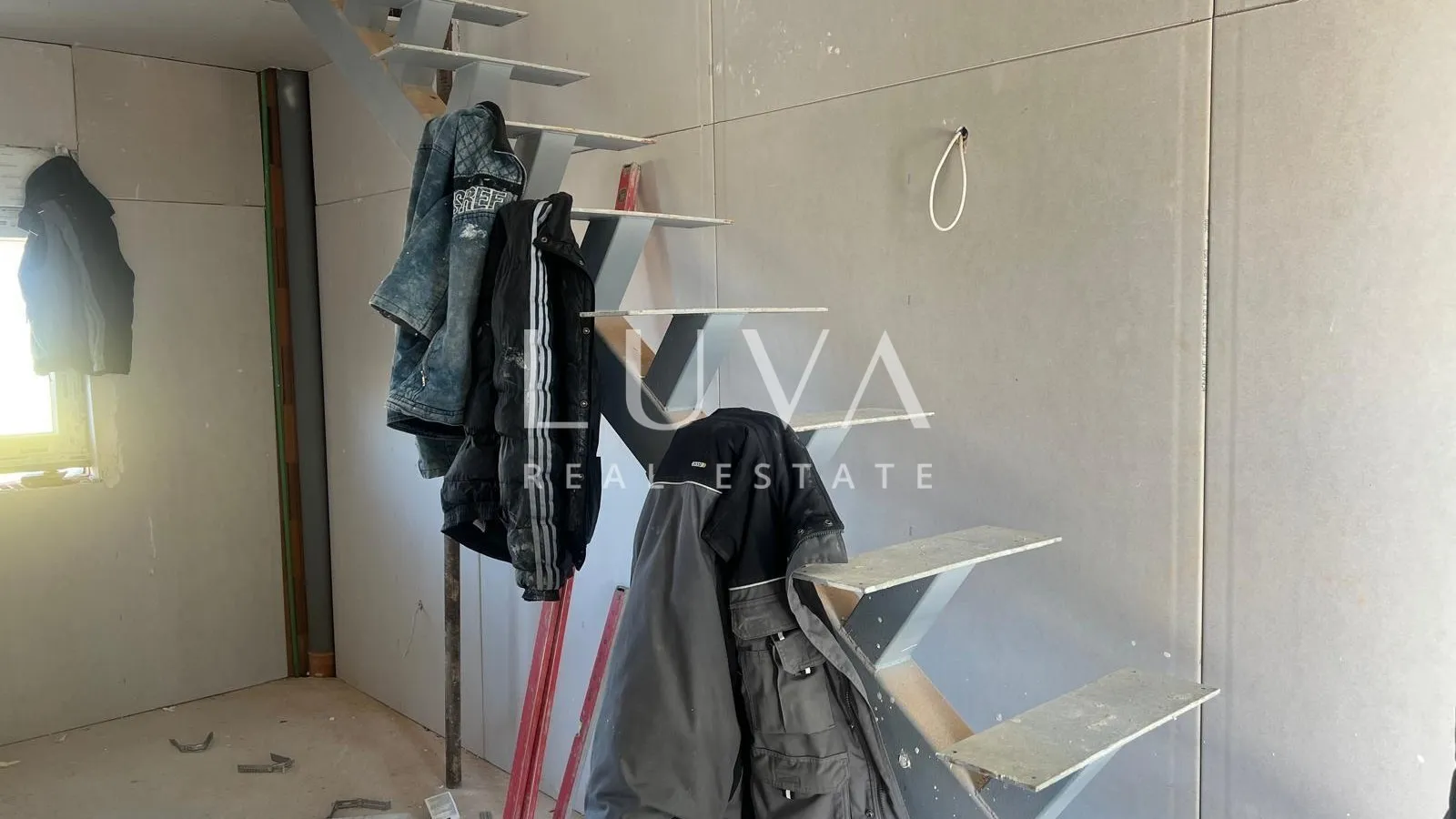 Pag, Povljana, 2 etažna kuća, Jacuzzi, novogradnja, na prodaju