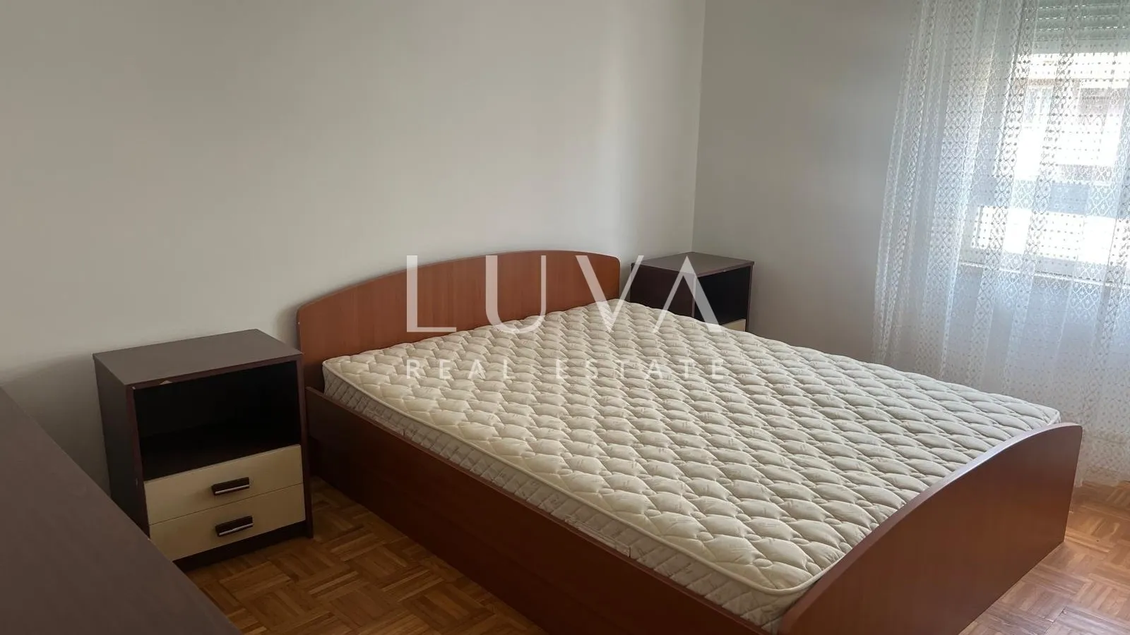 Zadar, Bili Brig, prostran i opremljen 4S stan 87 m2 na prodaju
