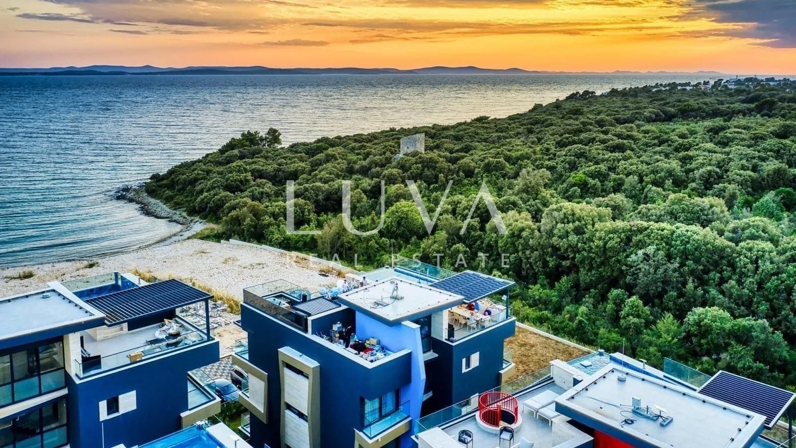 Zadar, Kožino, sale of a luxury penthouse with a pool by the sea
