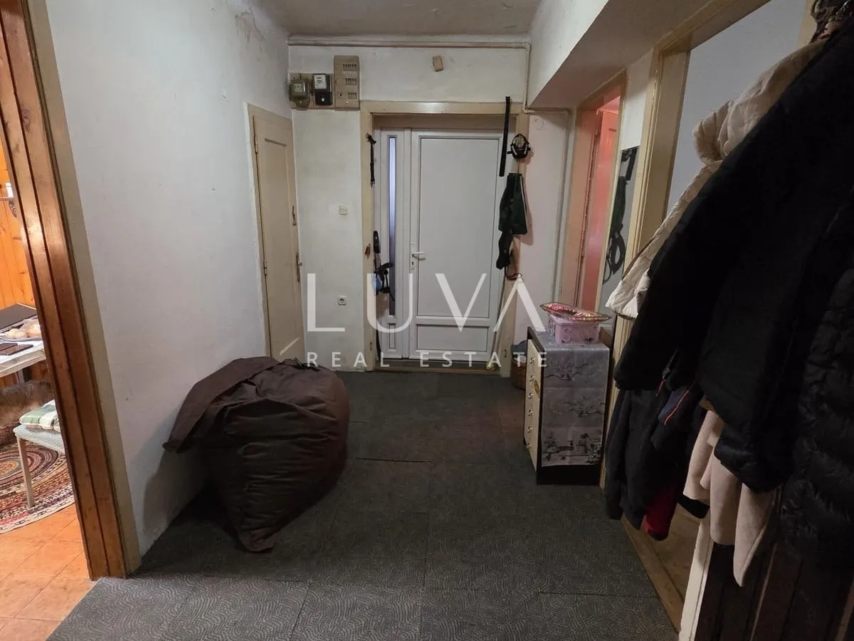 Zagreb, Pantovčak, 3s stan, 73 m2, garaža, za adaptaciju na prodaju
