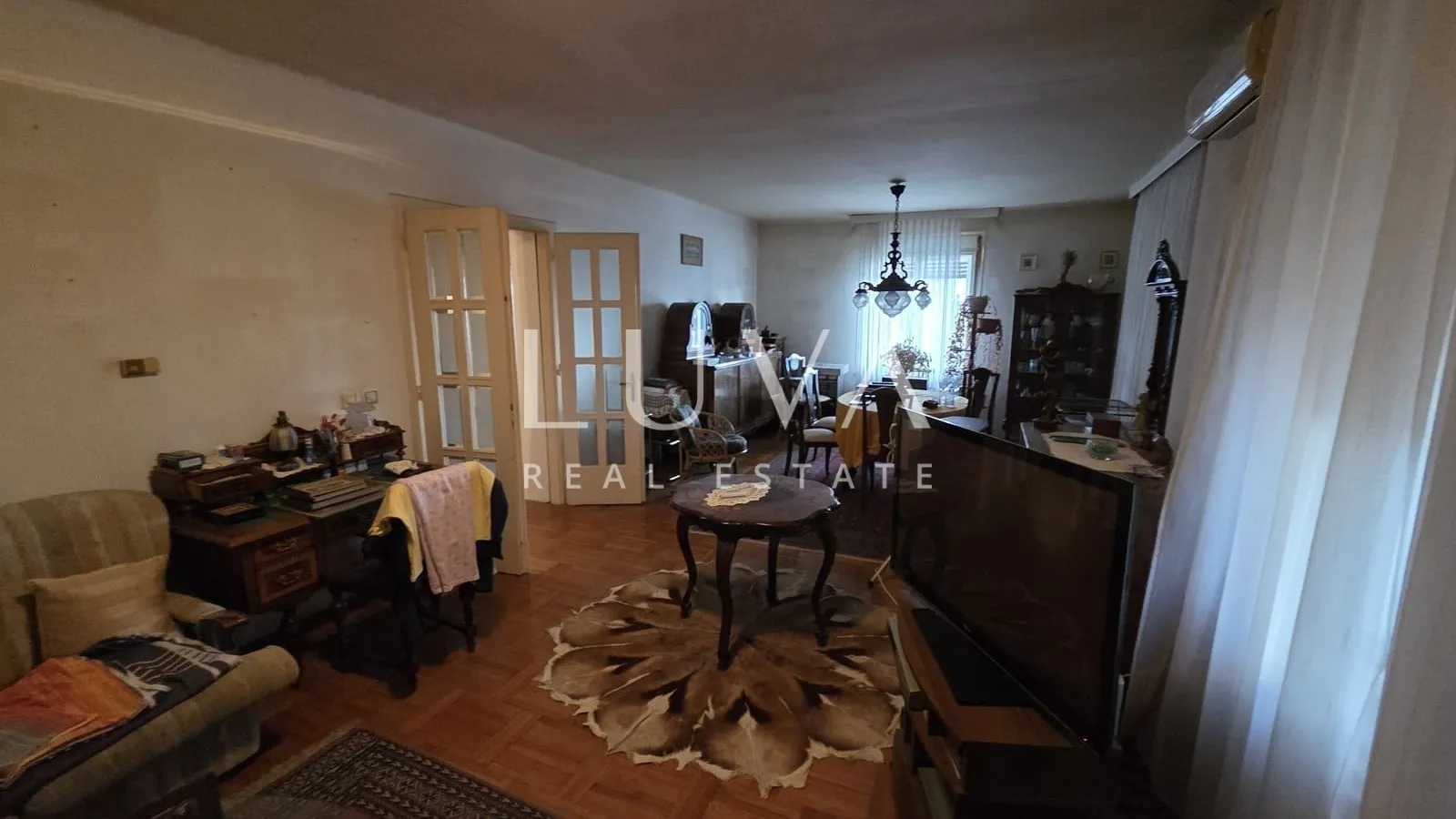 Zagreb, Pantovčak, 2s stan, 73m², 2 balkona, za adaptaciju na prodaju