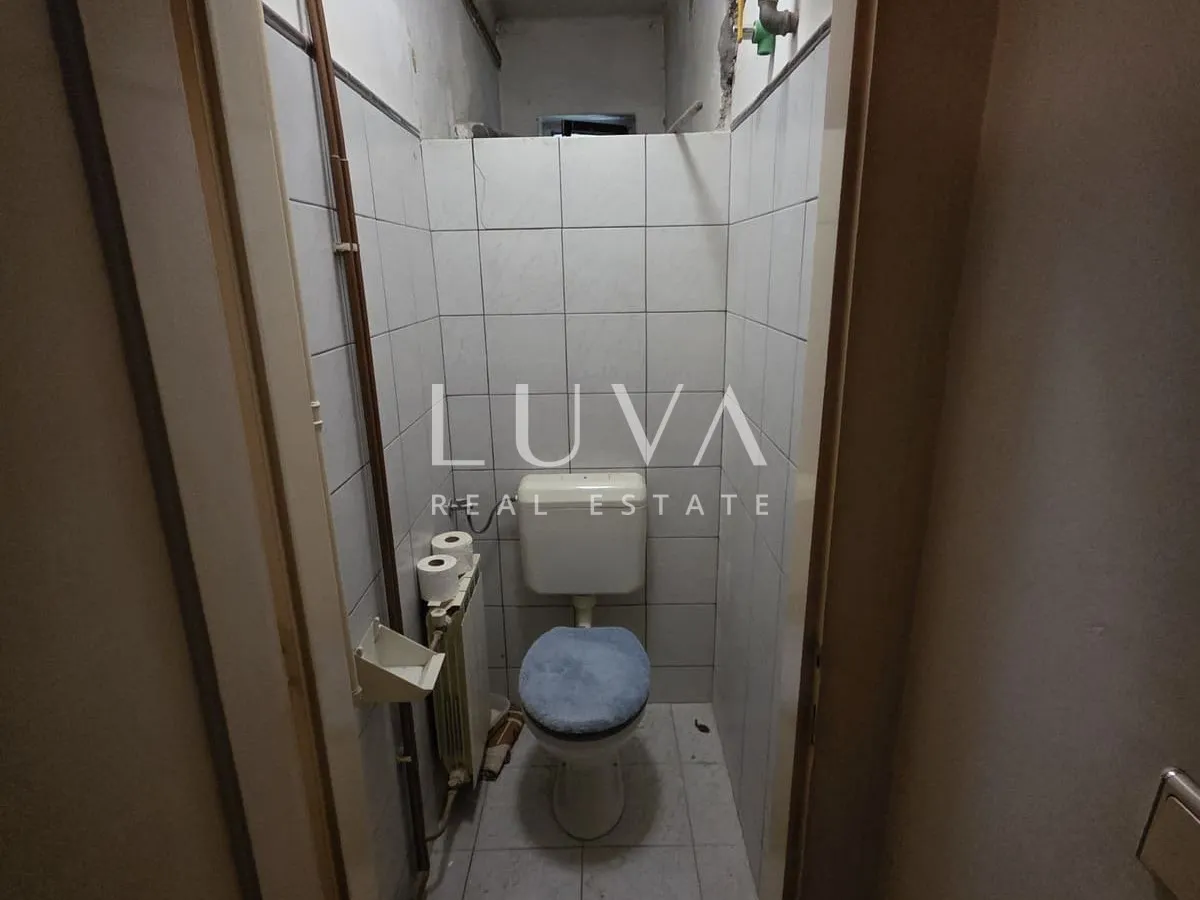 Zagreb, Pantovčak, 2s stan, 73m², 2 balkona, za adaptaciju na prodaju