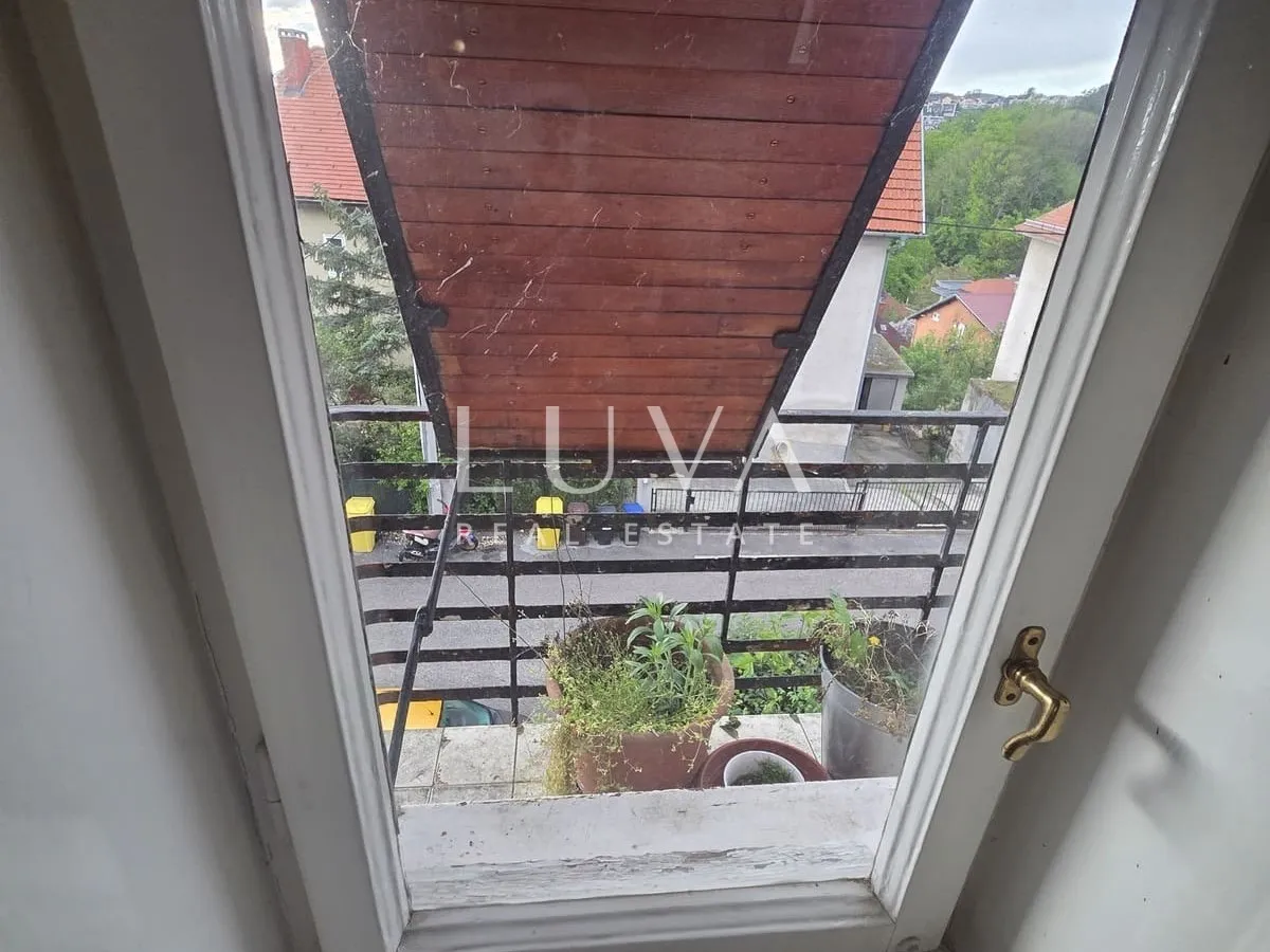Zagreb, Pantovčak, 2s stan, 73m², 2 balkona, za adaptaciju na prodaju