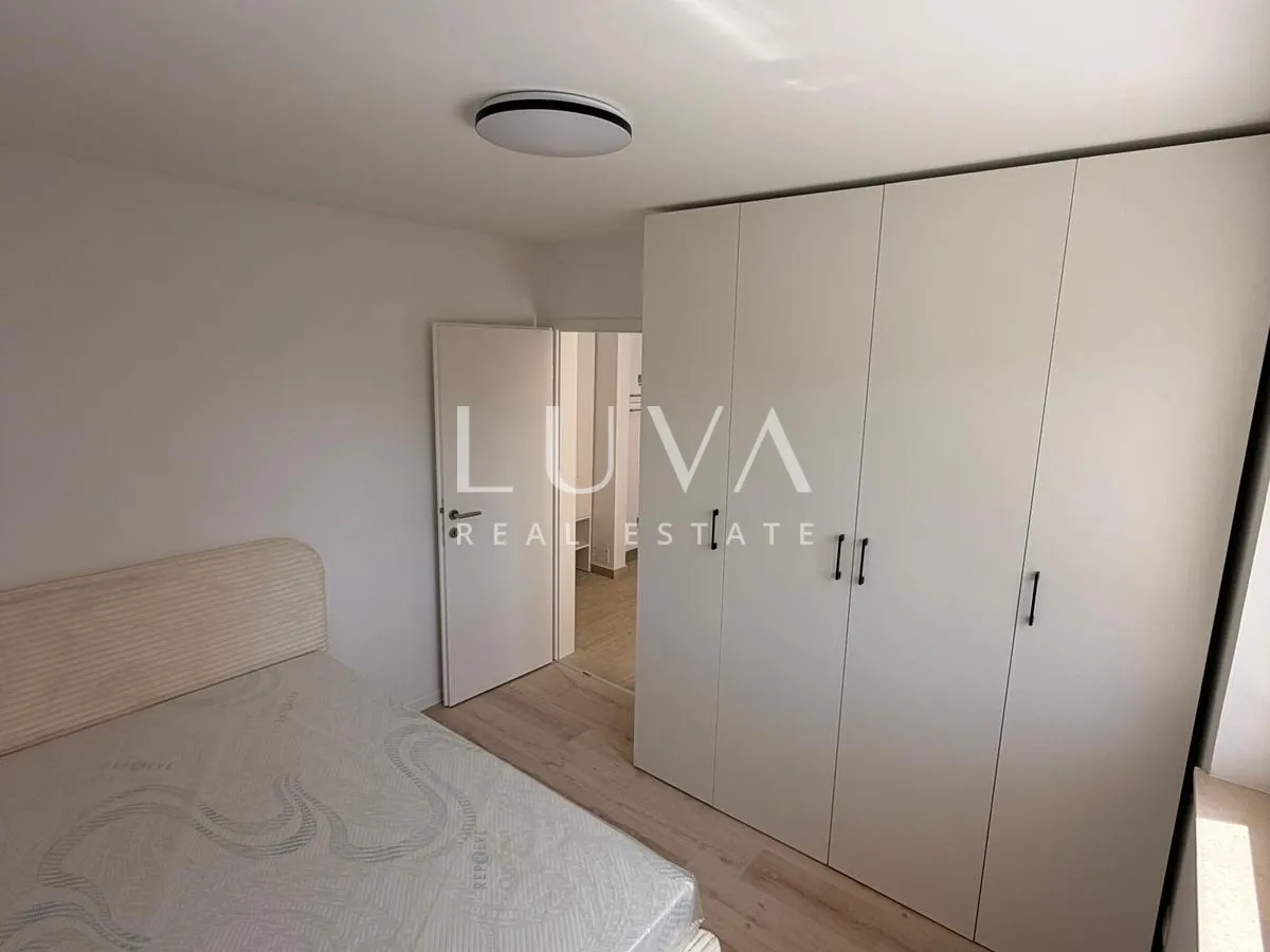 Novigrad, Istria, one-bedroom apartment with terrace, 1,5 mk from the sea, 39 m²