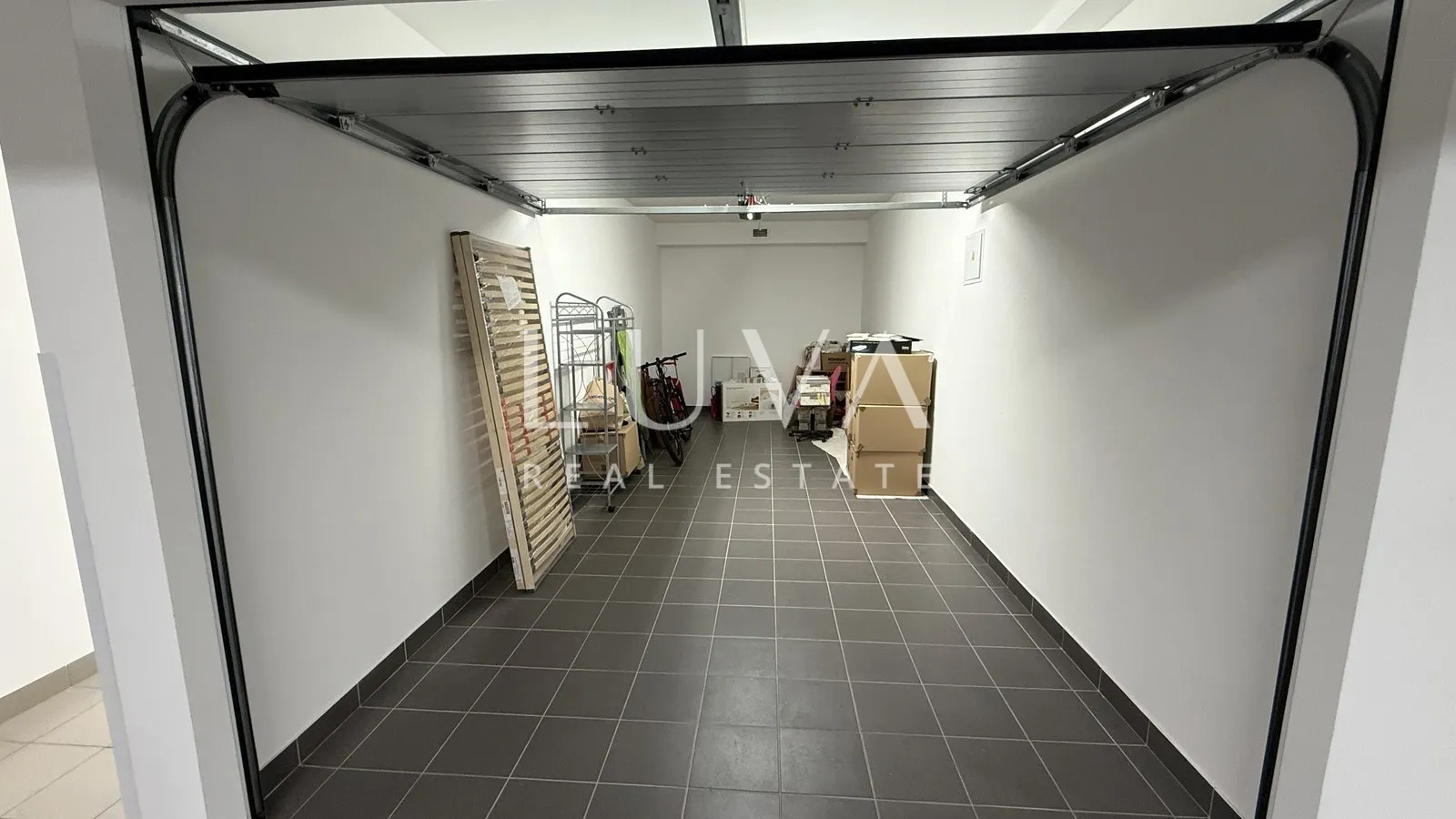 Zagreb, Heinzelova ulica, VMD, 4S stan sa saunom i garažom, NKP 128 m²