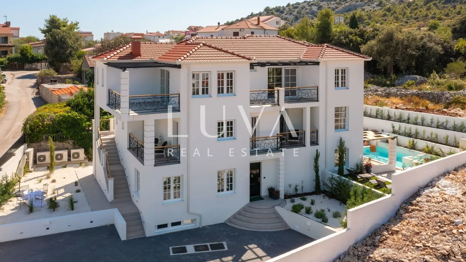 Rogoznica, Ražanj, luksuzna vila 433 m2 s bazenom, blizu mora