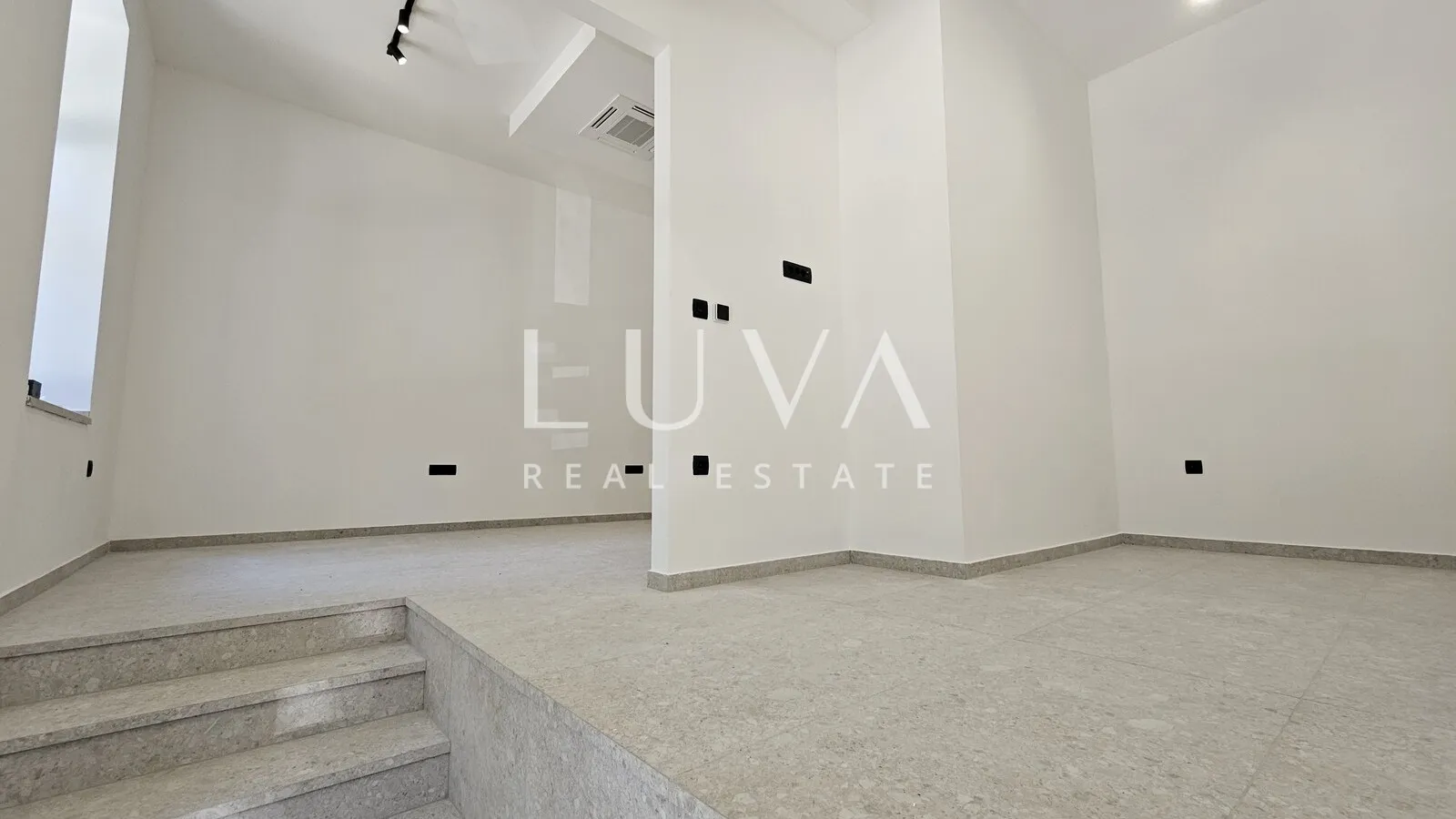 Zagreb, Branimirova, poslovni prostor 35m2, najam