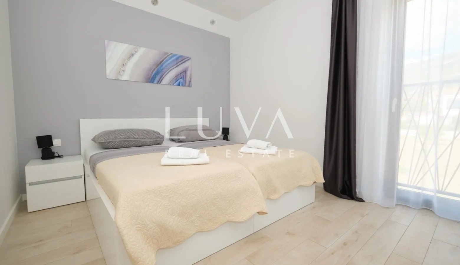 Kaštel Stari, vila 324 m² s bazenom i pogledom na more na prodaju