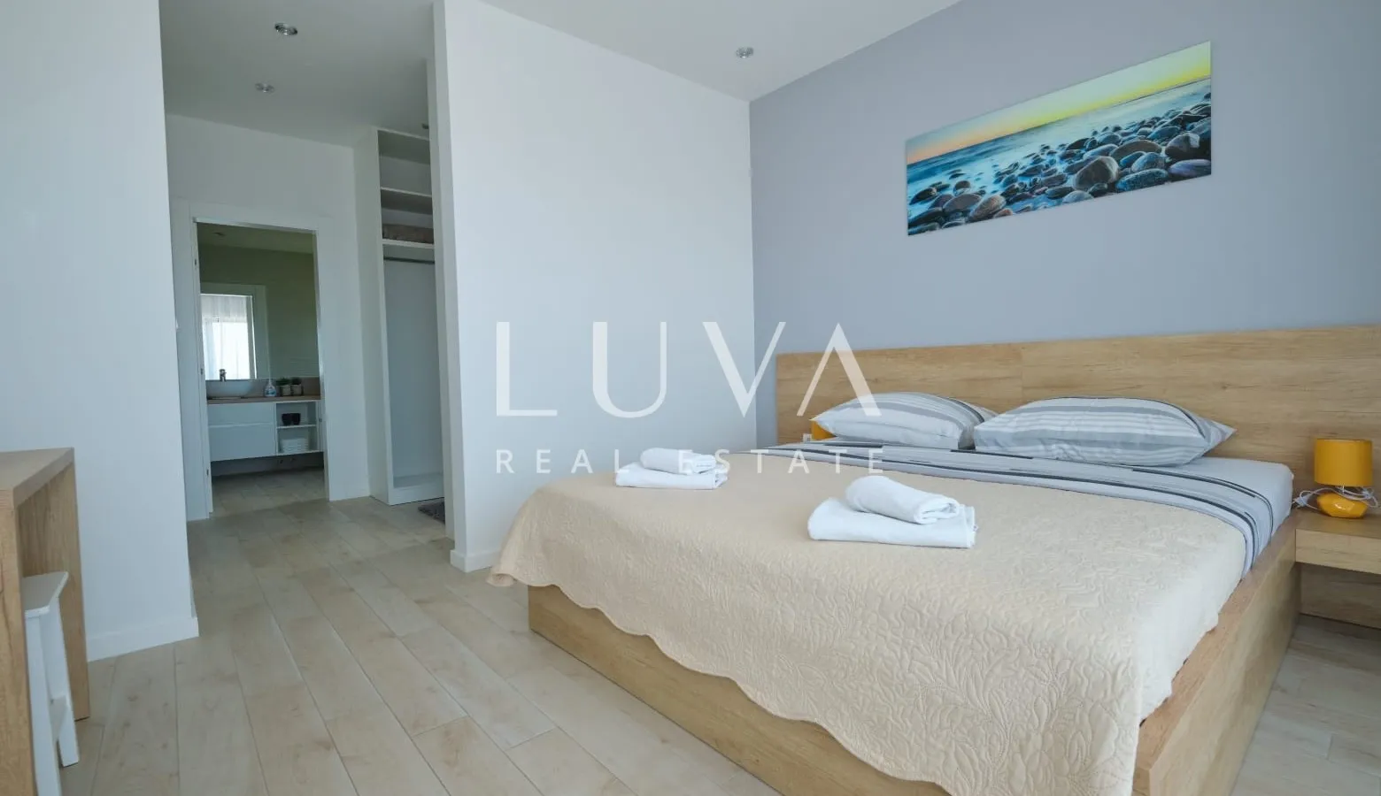 Kaštel Stari, vila 324 m² s bazenom i pogledom na more na prodaju