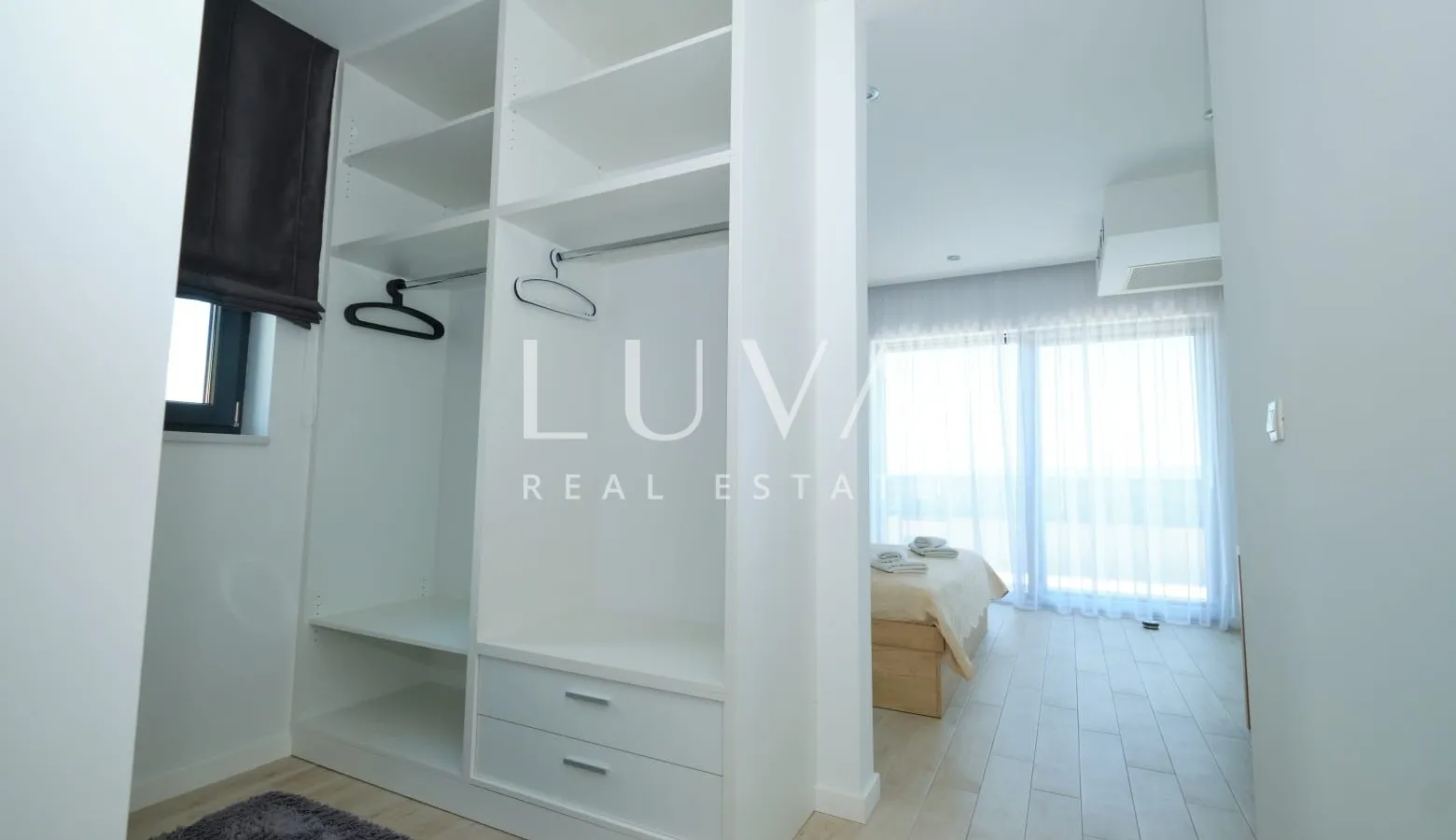 Kaštel Stari, vila 324 m² s bazenom i pogledom na more na prodaju