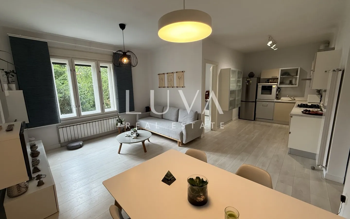 Zagreb, Medveščak, svjetli 3S stan s balkonom, 65 m²