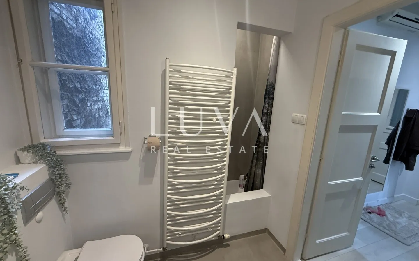Zagreb, Medveščak, svjetli 3S stan s balkonom, 65 m²