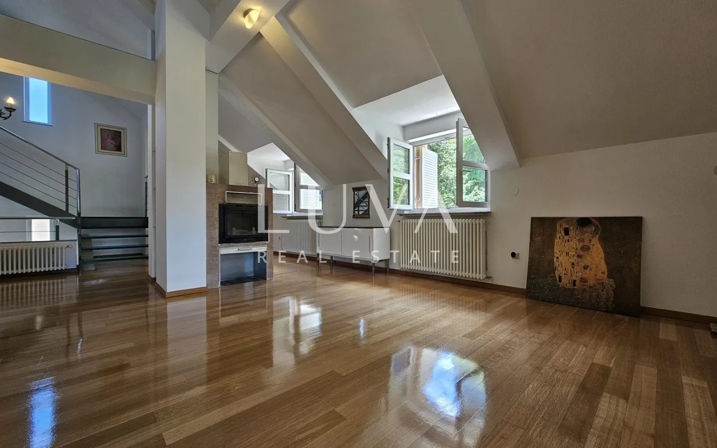 Zagreb, Maksimir, dvoetažni 5s stan 200m2, najam