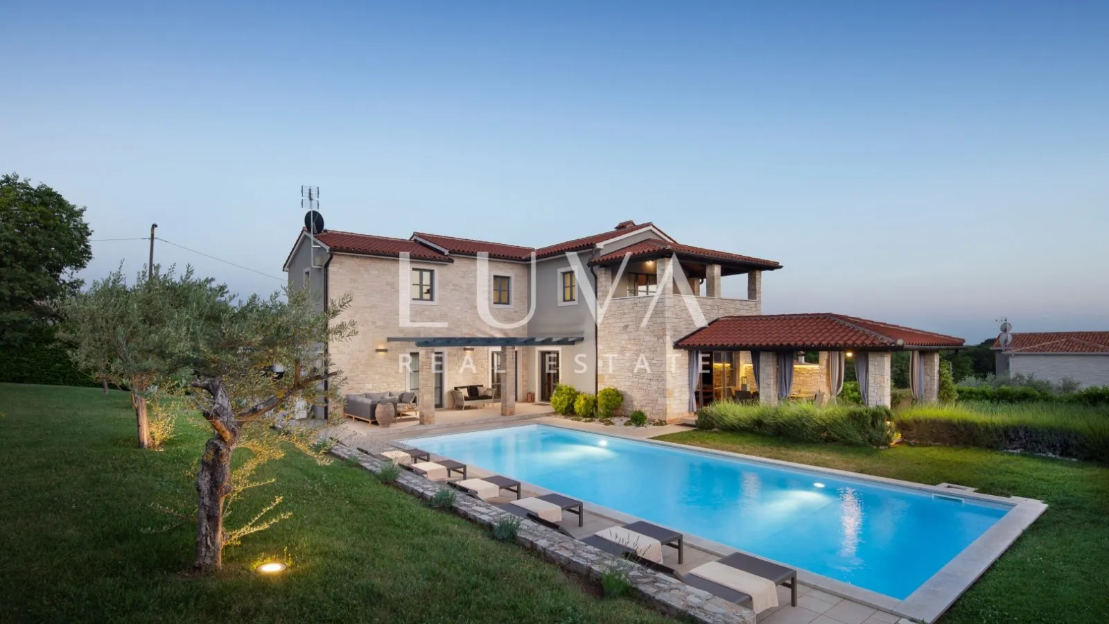 Istra, Višnjan, ekskluzivna vila s bazenom, najam