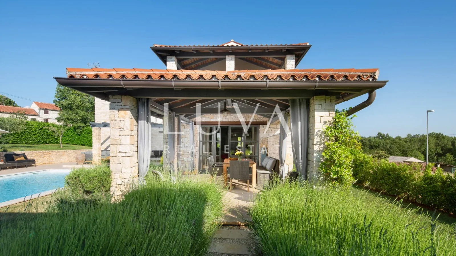 Istra, Višnjan, ekskluzivna vila s bazenom, najam