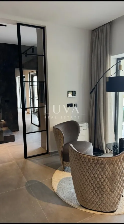 Dubrovnik, Brsečine, luksuzna kamena vila s bazenom i pogledom na more, 250 m²