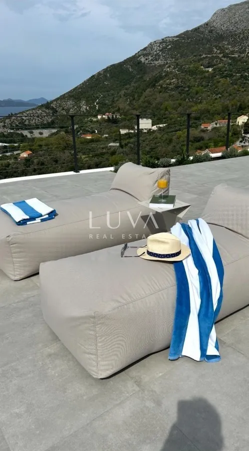 Dubrovnik, Brsečine, luksuzna kamena vila s bazenom i pogledom na more, 250 m²