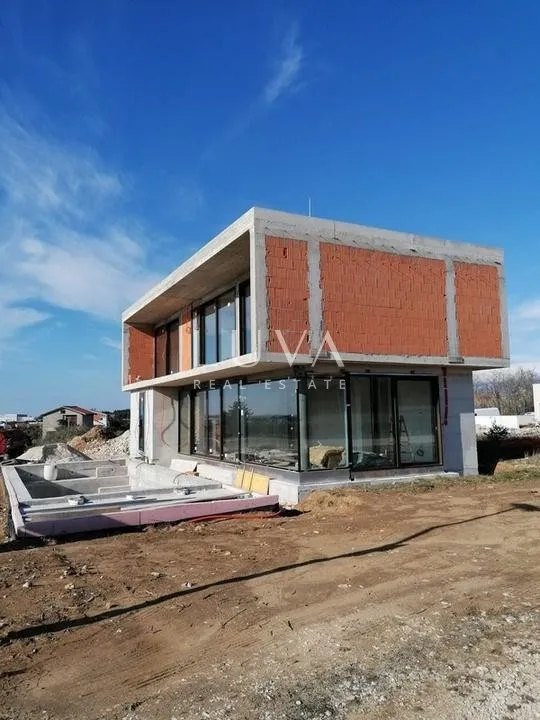 Zadar, Vrsi, luksuzna kuća u izgradnji na prodaju