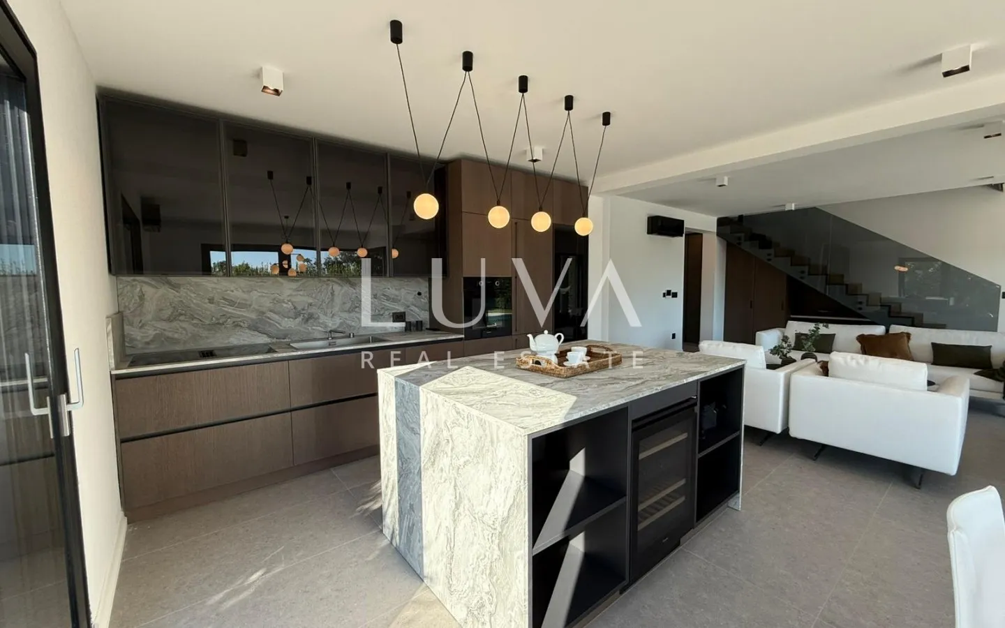 Istra, Štinjan, luksuzna vila s bazenom, 275 m2 na prodaju