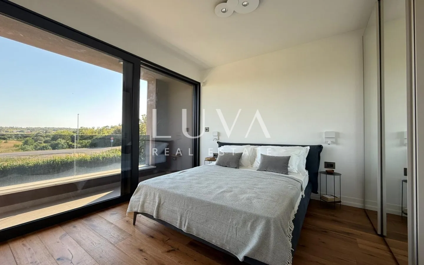 Istra, Štinjan, luksuzna vila s bazenom, 275 m2 na prodaju