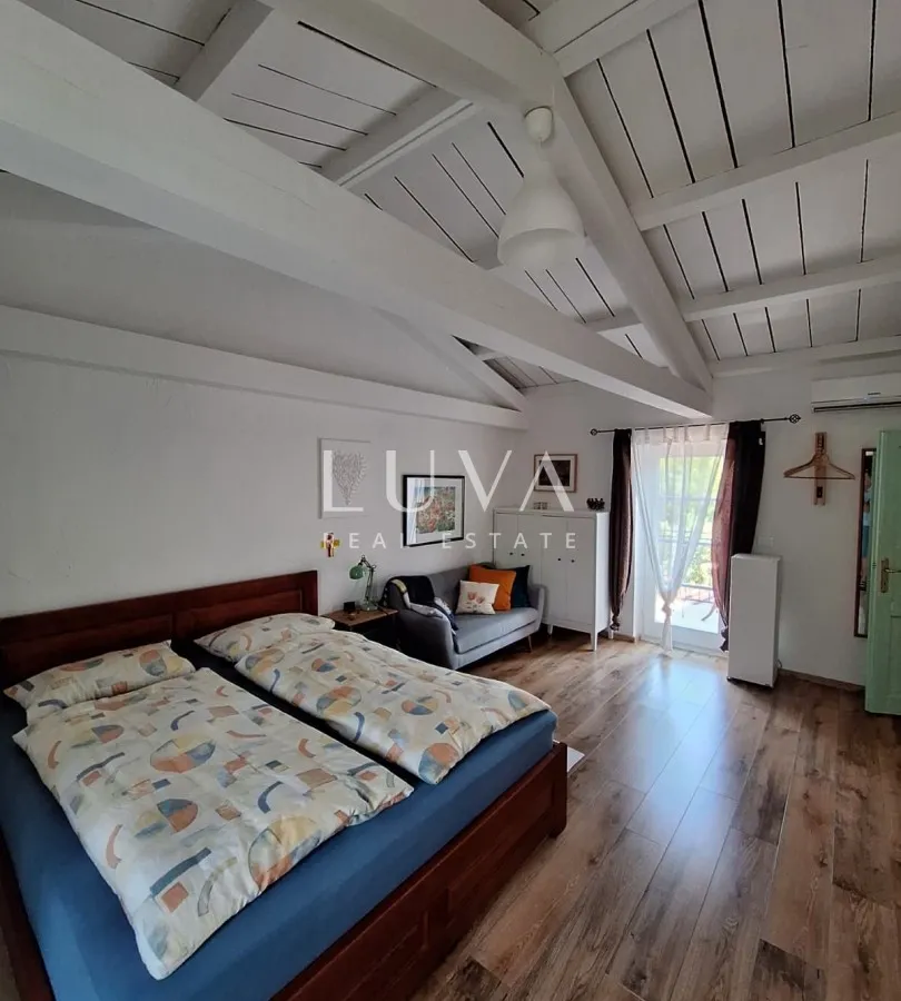 Istra, Baderna, istarska kuća s bazenom, 169 m²