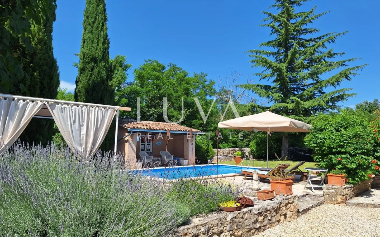 Istra, Baderna, istarska kuća s bazenom, 169 m²