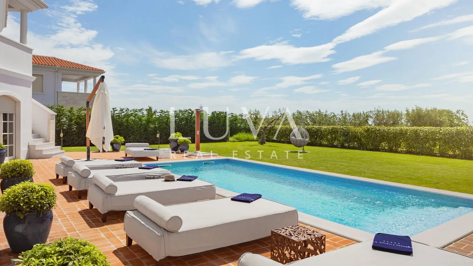 Istra, Poreč, luksuzna vila s bazenom, 405 m2 na prodaju