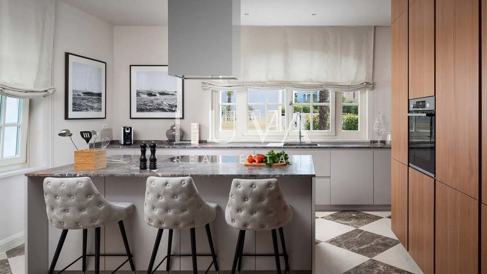 Istra, Poreč, luksuzna vila s bazenom, 405 m2 na prodaju