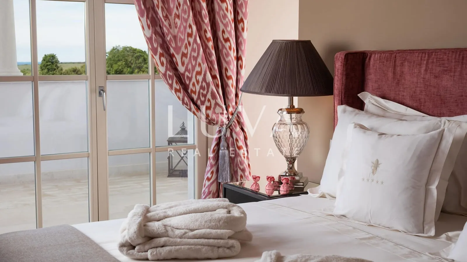 Istra, Poreč, luksuzna vila s bazenom, 405 m2 na prodaju