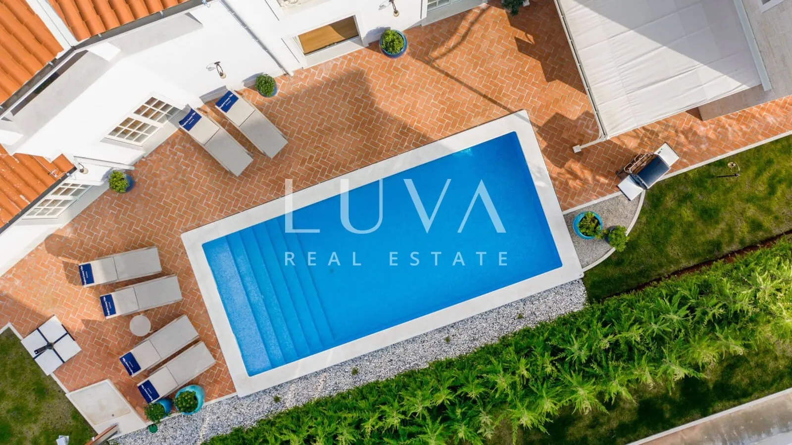 Istra, Poreč, luksuzna vila s bazenom, 288 m2 na prodaju
