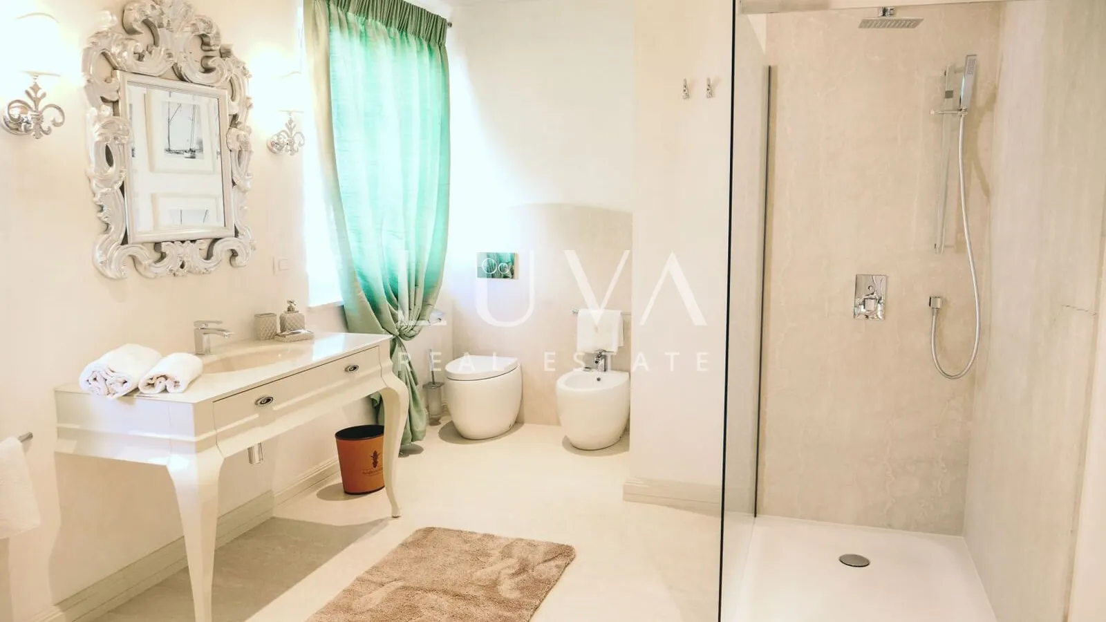 Istra, Poreč, luksuzna vila s bazenom, 288 m2 na prodaju