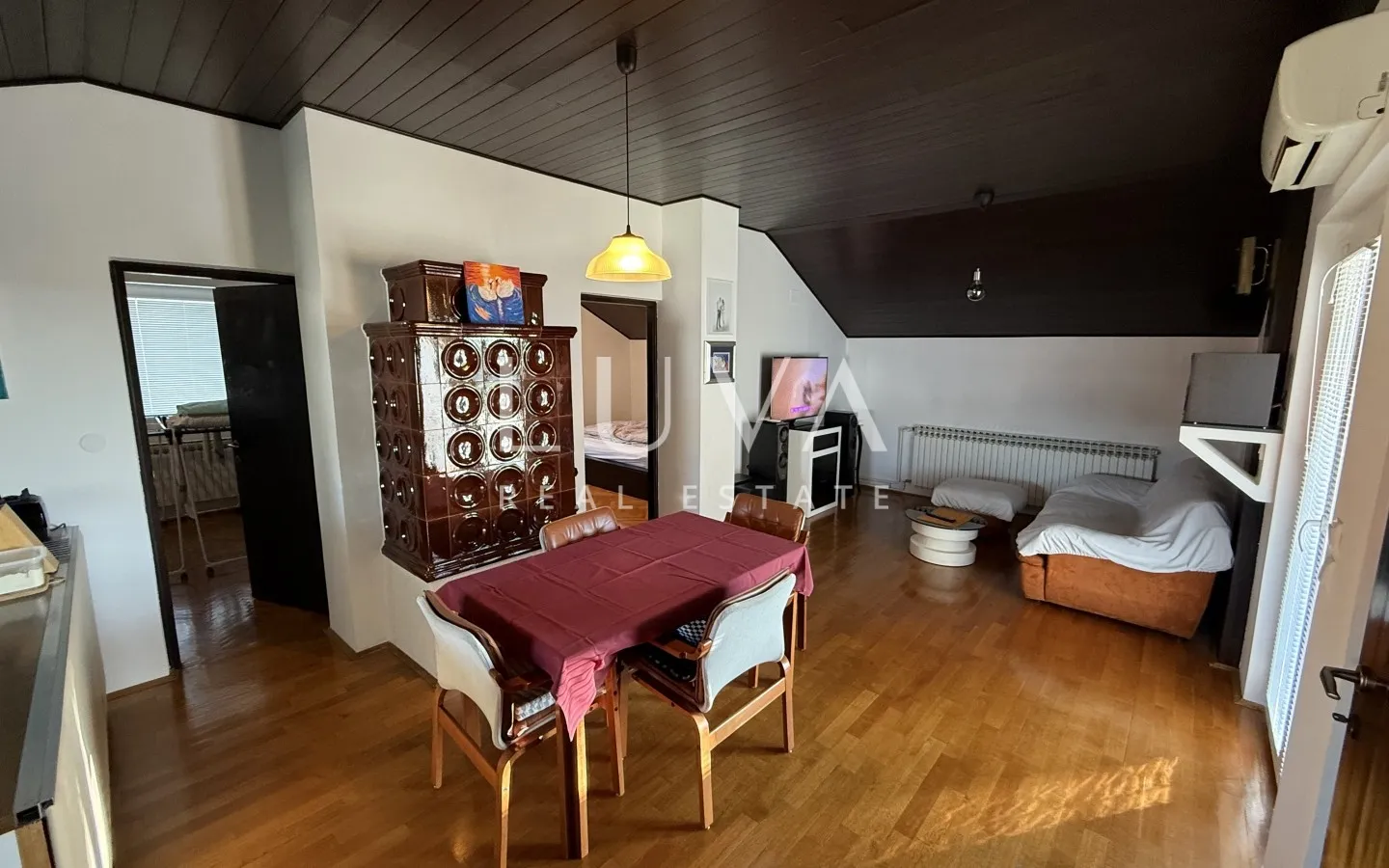 Zagreb, Vrapče, obiteljska kuća s garažom, NKP 264 m²