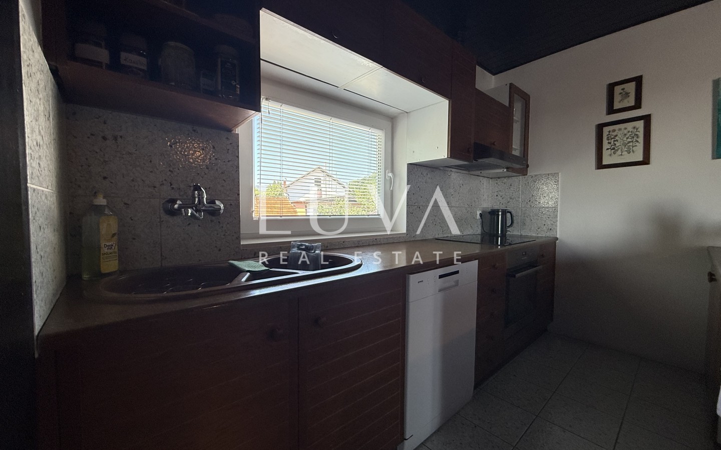 Zagreb, Vrapče, family house with garage, NKP 264 m²