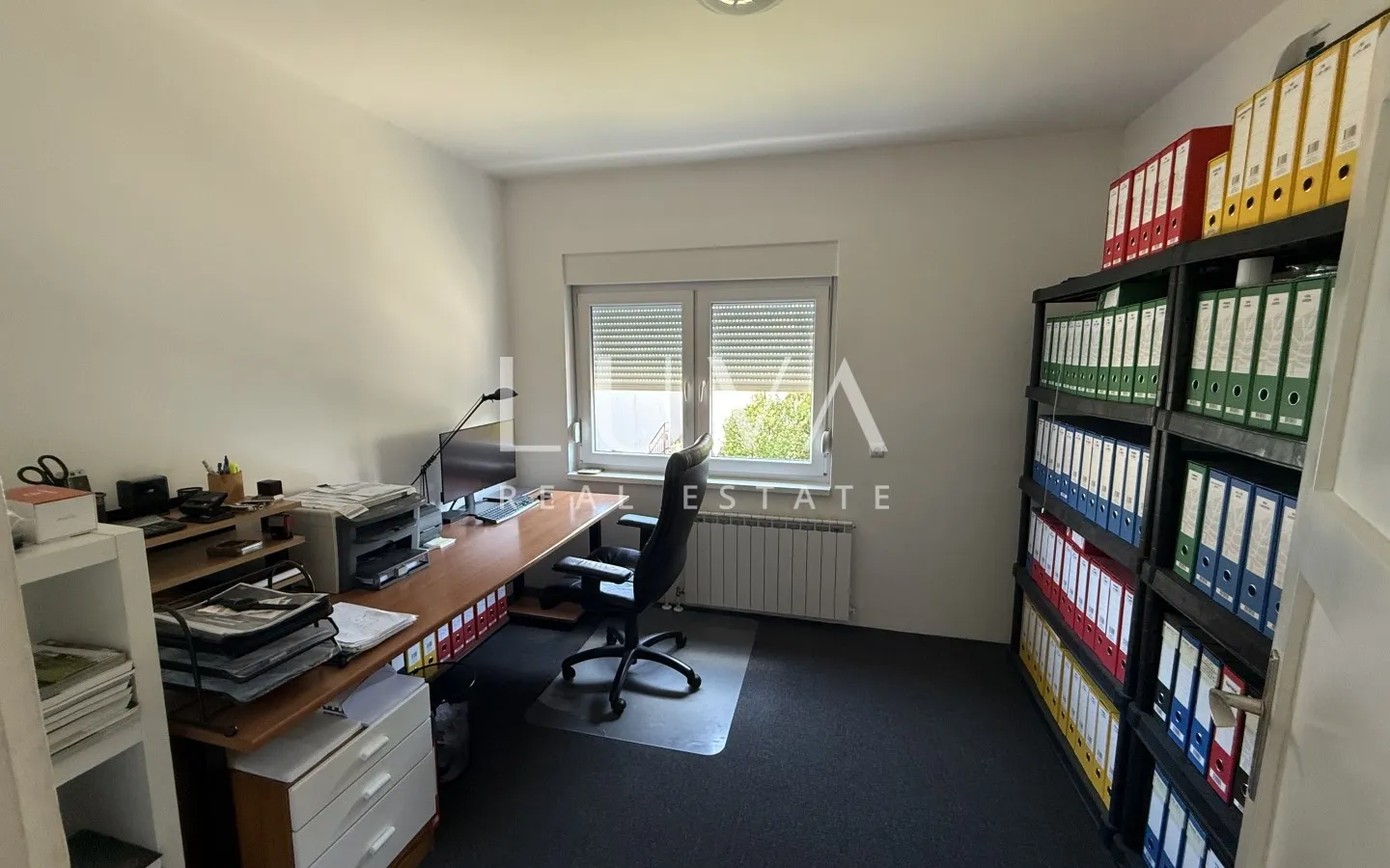 Zagreb, Vrapče, obiteljska kuća s garažom, NKP 264 m²