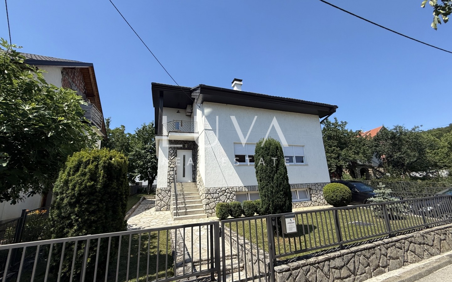 Zagreb, Vrapče, family house with garage, NKP 264 m²
