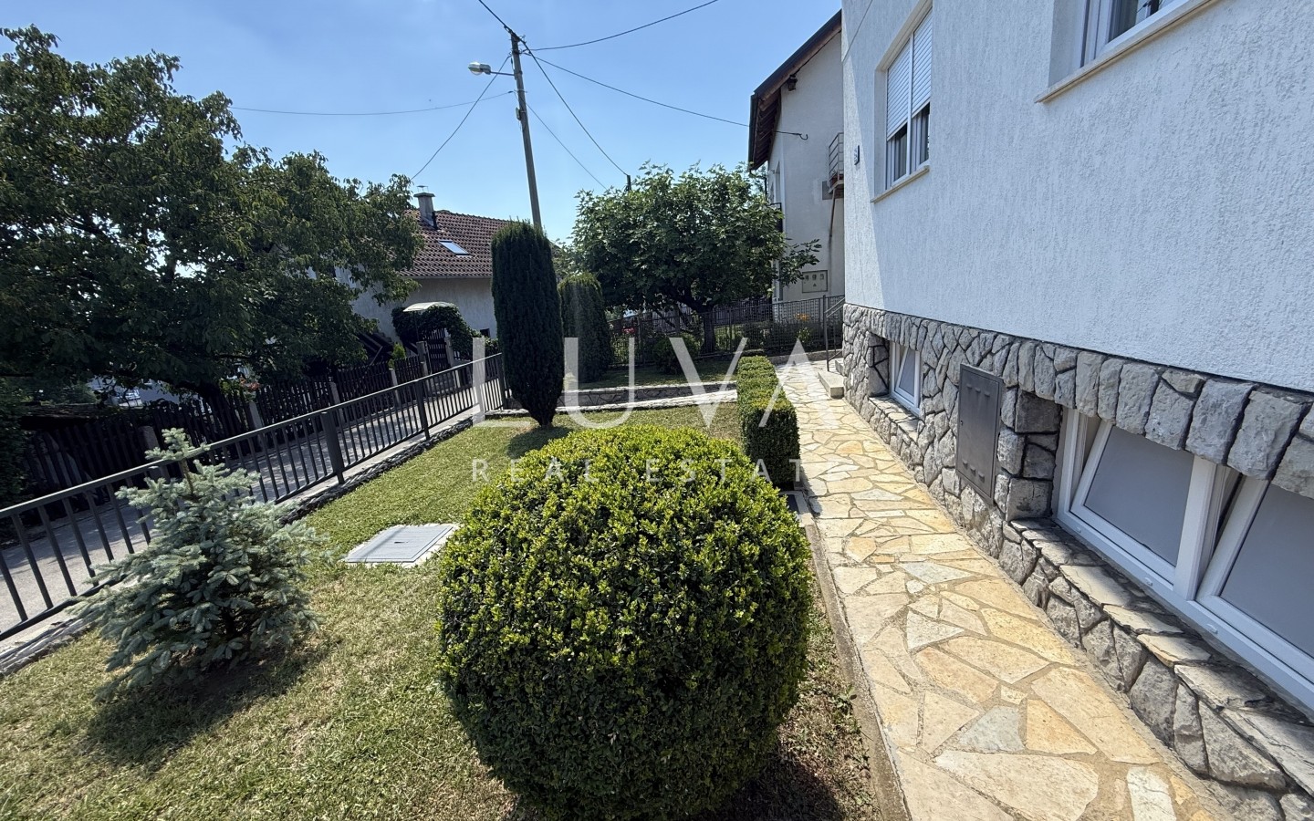 Zagreb, Vrapče, family house with garage, NKP 264 m²