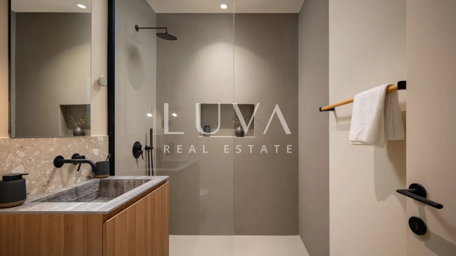 Istrien, Pazin, luxuriöse Designervilla 360 m2, zu verkaufen