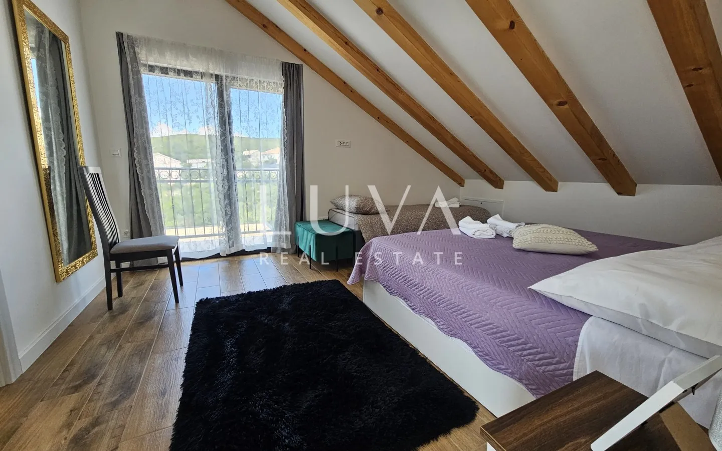 Solin, Koprivno, villa s bazenom, ljetnom kuhinjom na prodaju