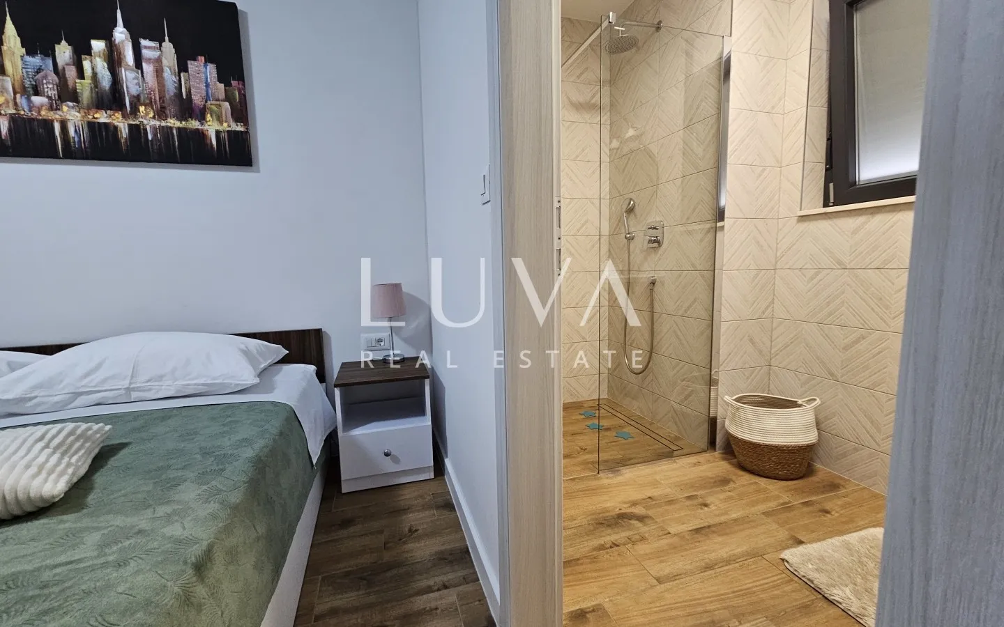 Solin, Koprivno, villa s bazenom, ljetnom kuhinjom na prodaju