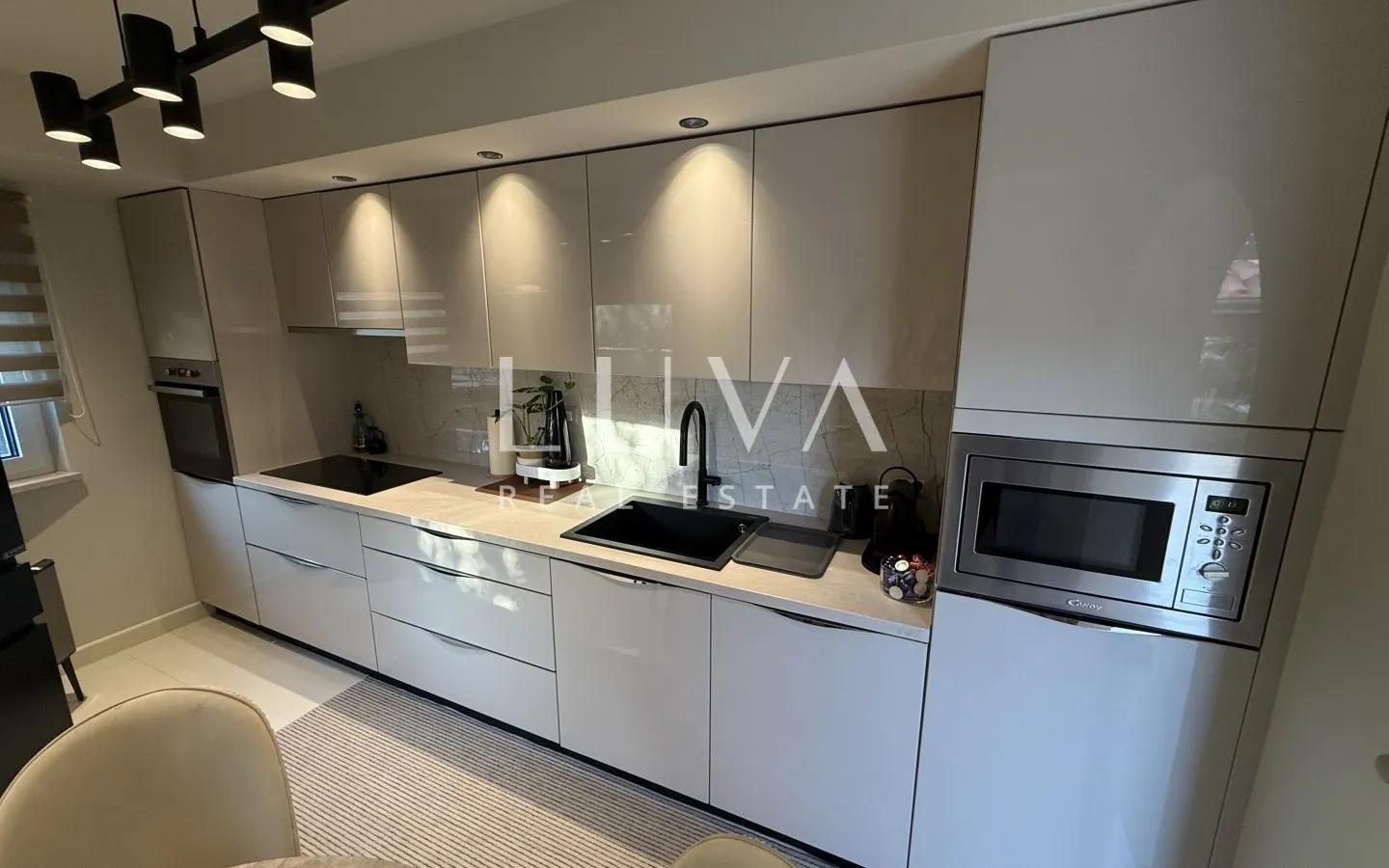 Istria, Novigrad, modern 4 room apartment 73m2 with Garden and Tavern