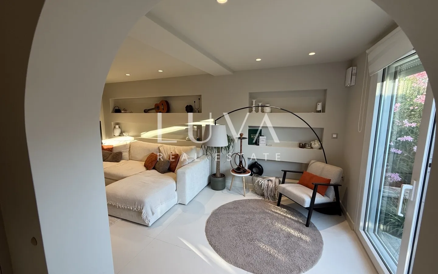 Istria, Novigrad, modern 4 room apartment 73m2 with Garden and Tavern