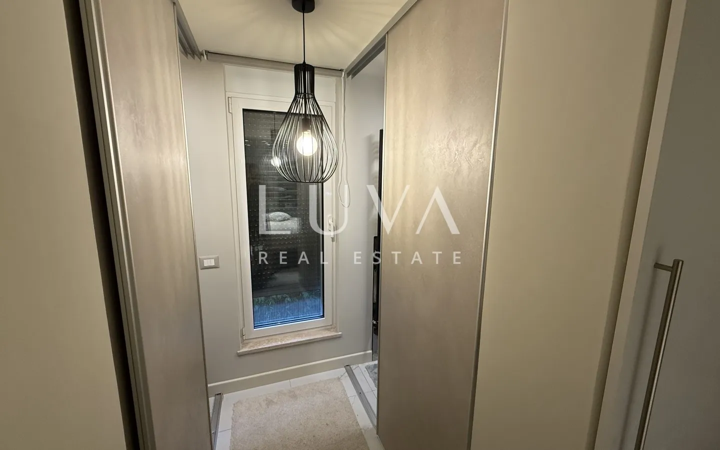 Istria, Novigrad, modern 4 room apartment 73m2 with Garden and Tavern