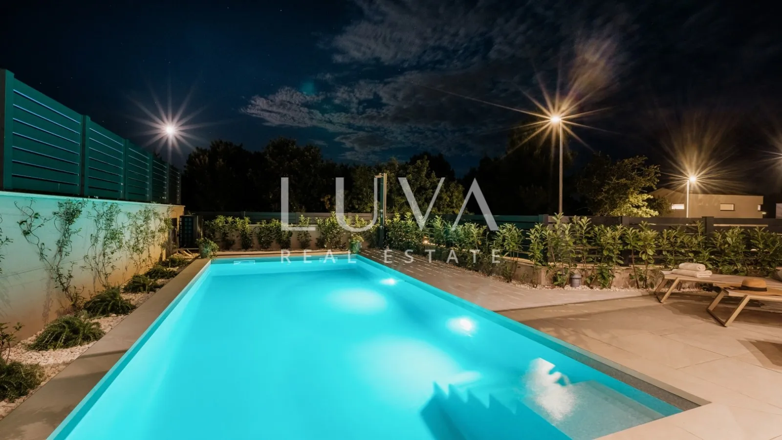 Istria, Poreč, modern house with heated pool, NKP 127 m²